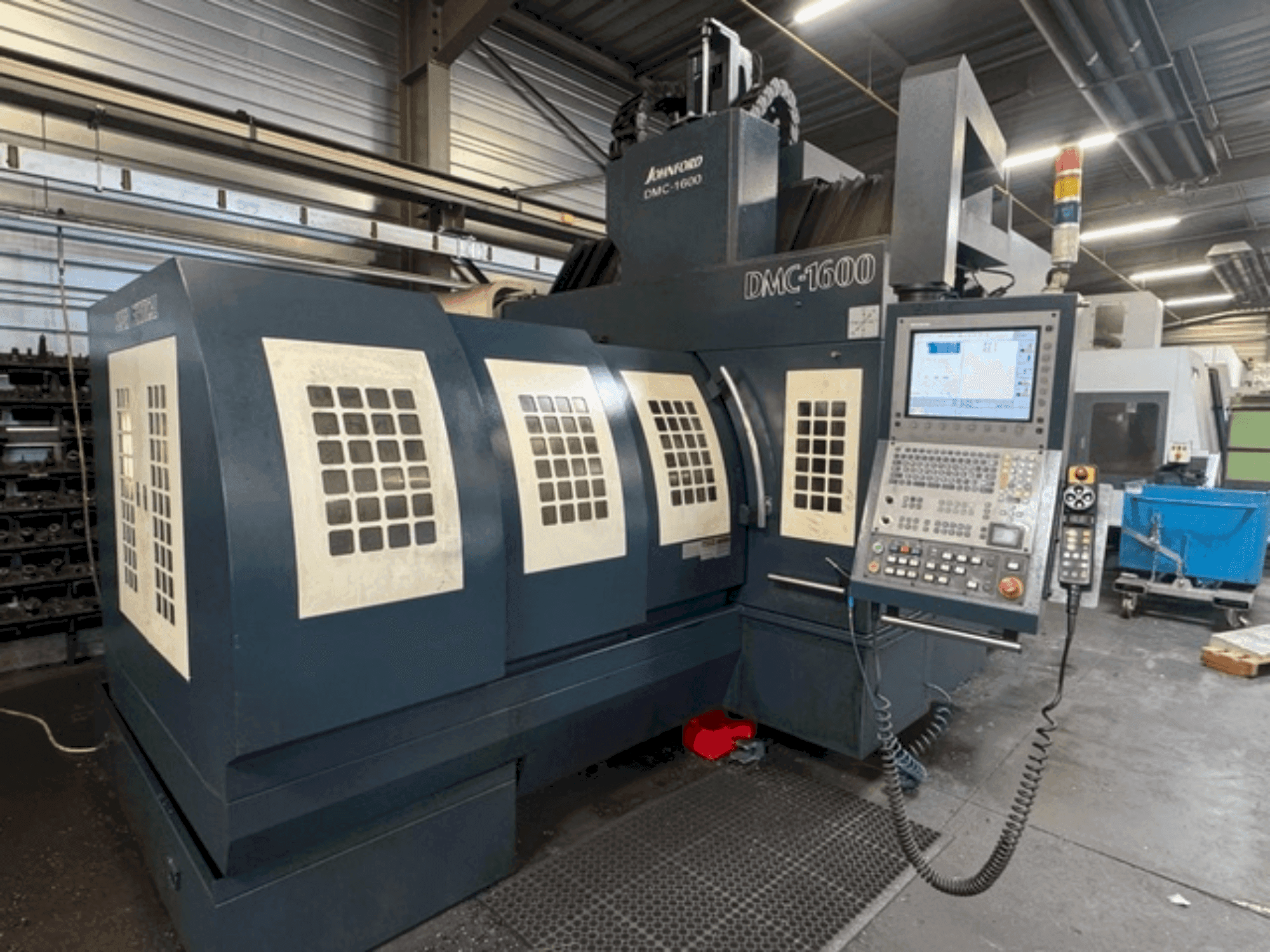 Vue de face de la machine Johnford DMC-1600