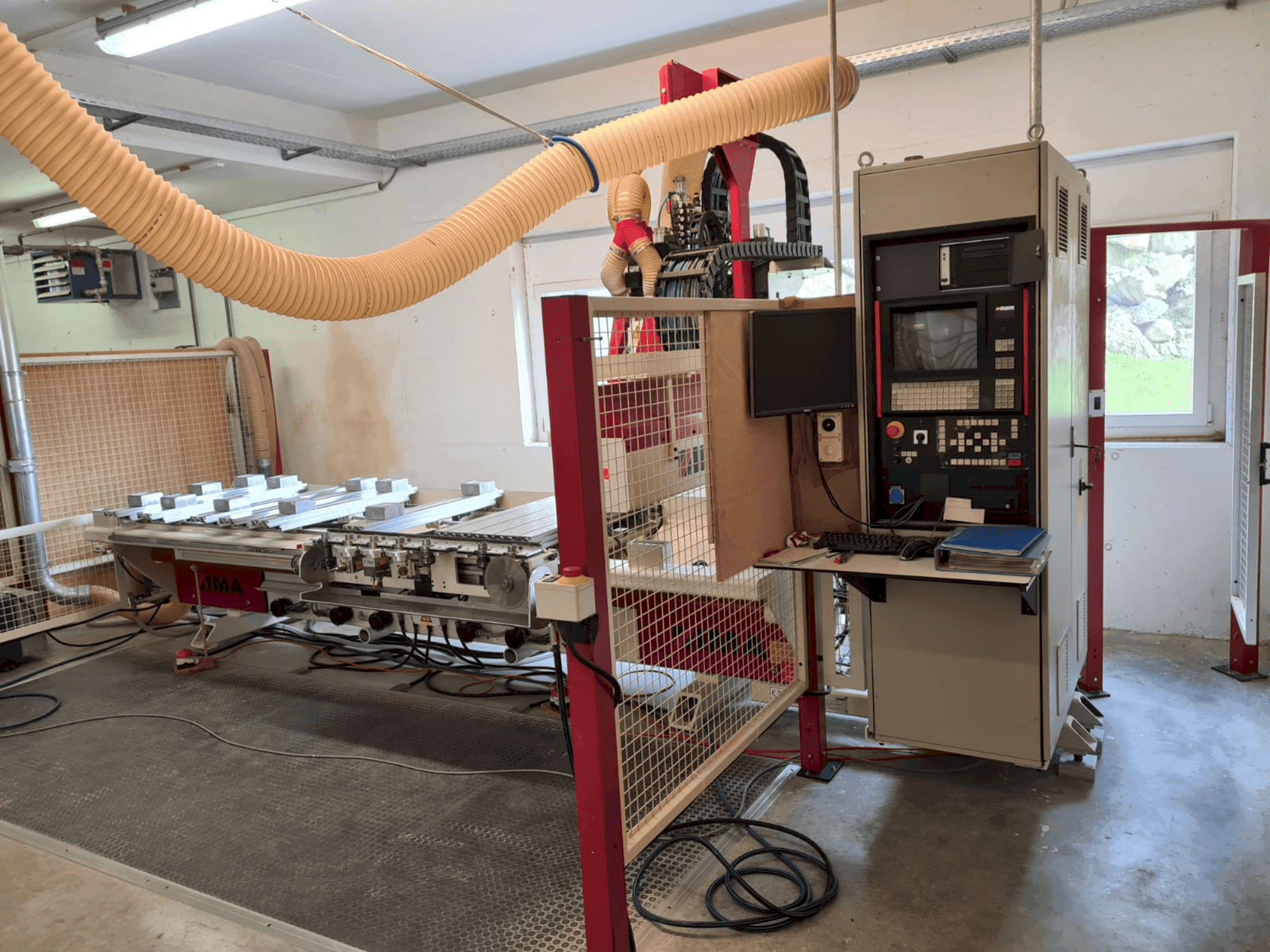 Vue de face de la machine IMA BIMA 310 120/300