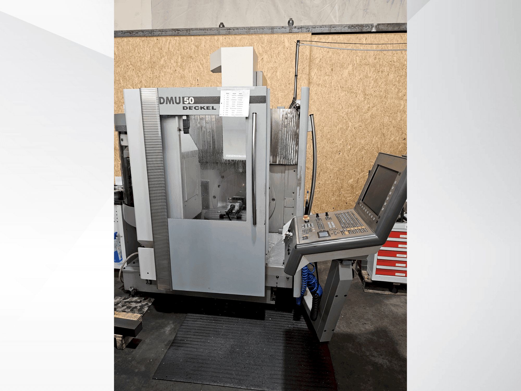 Vue de face de la machine DMG DECKEL MAHO DMU 50