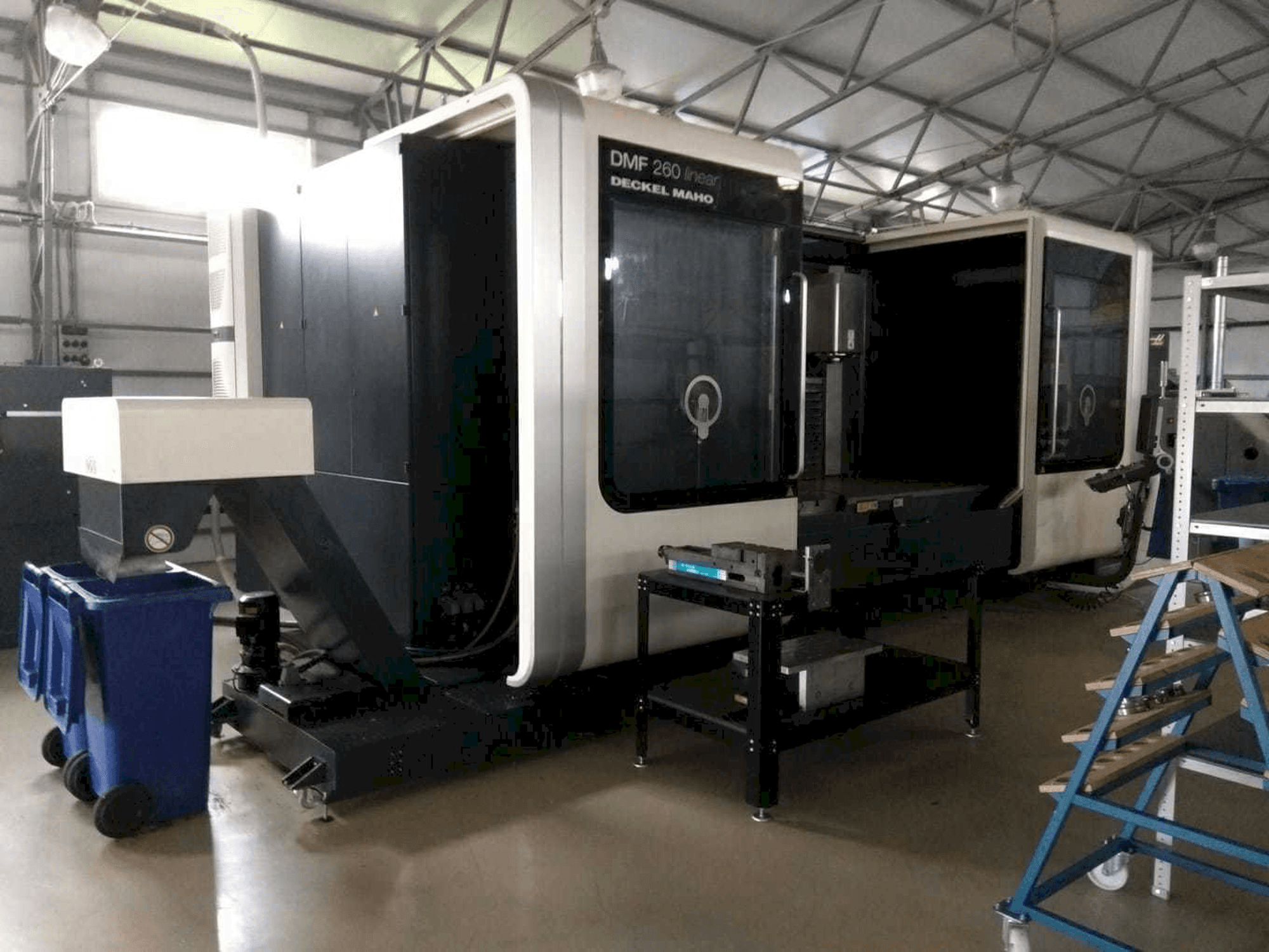 Front view of DECKEL MAHO DMF 260 linear machine