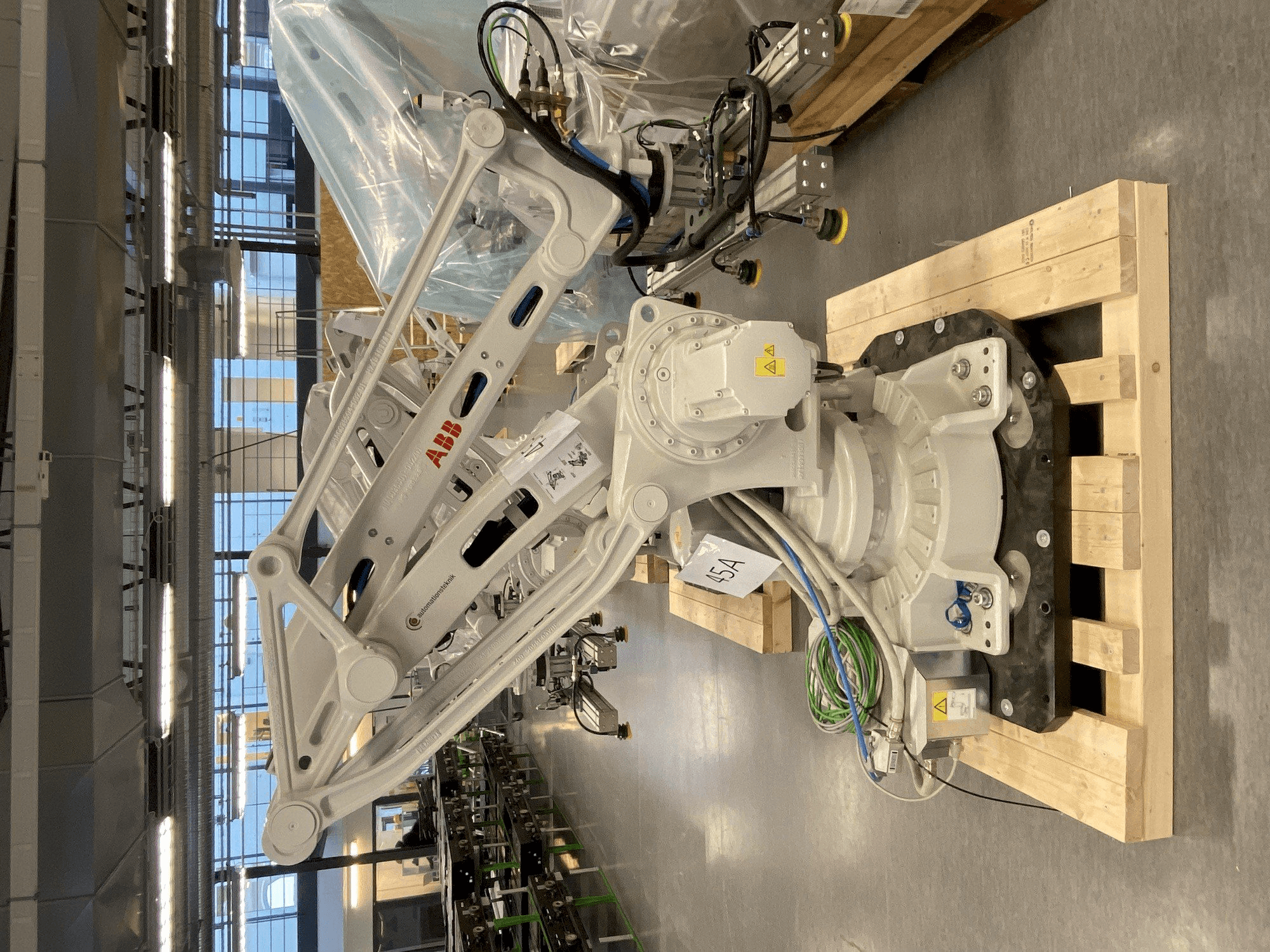 Vue de face de la machine ABB IRB 460-110/2.4