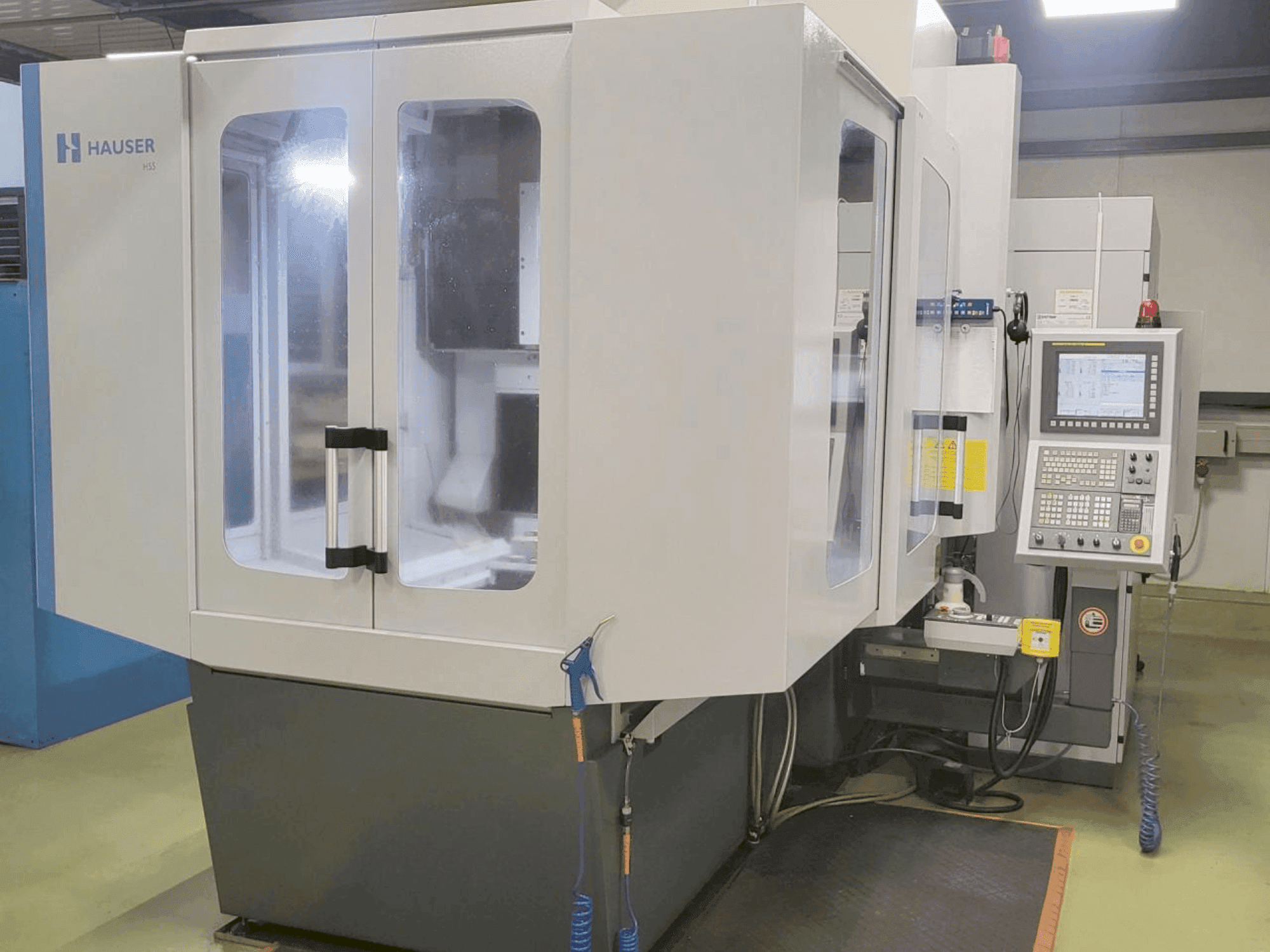 Vue de face de la machine HAUSER KELLENBERGER H55-400