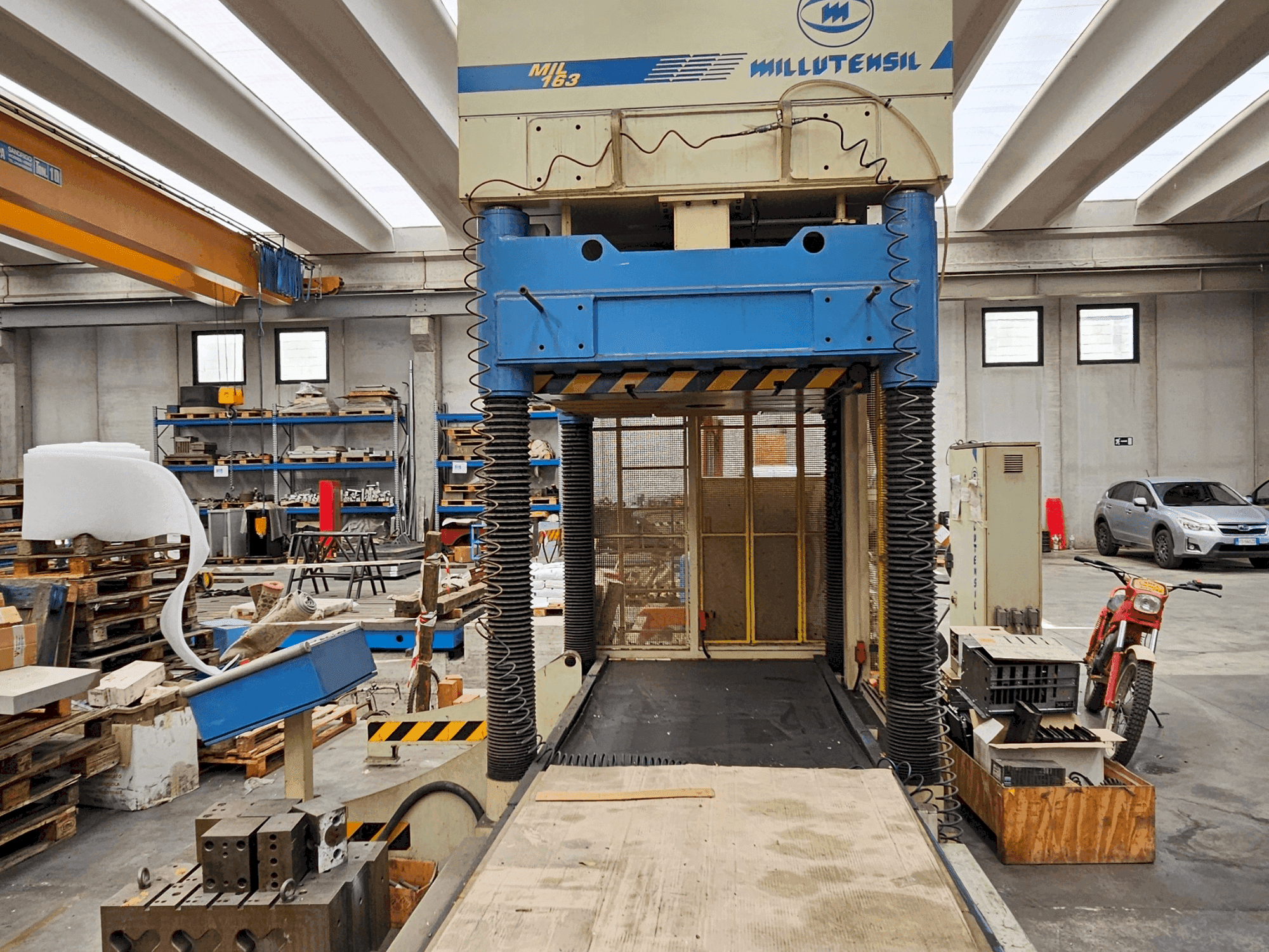 Vue de face de la machine MILLUTENSIL MIL163