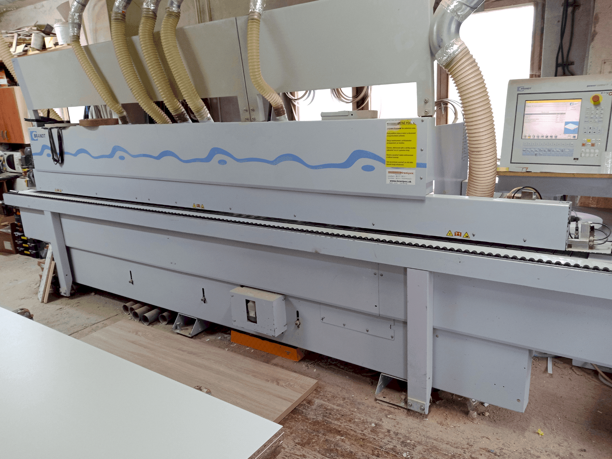 Vue de face de la machine BRANDT Highflex 1440