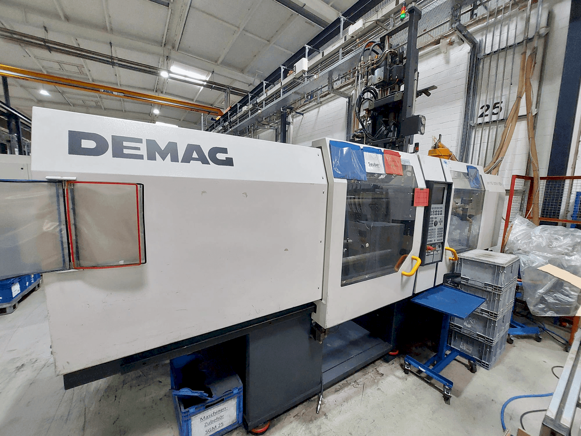 Vue de face de la machine DEMAG Ergo-Tech 110-310H-120V
