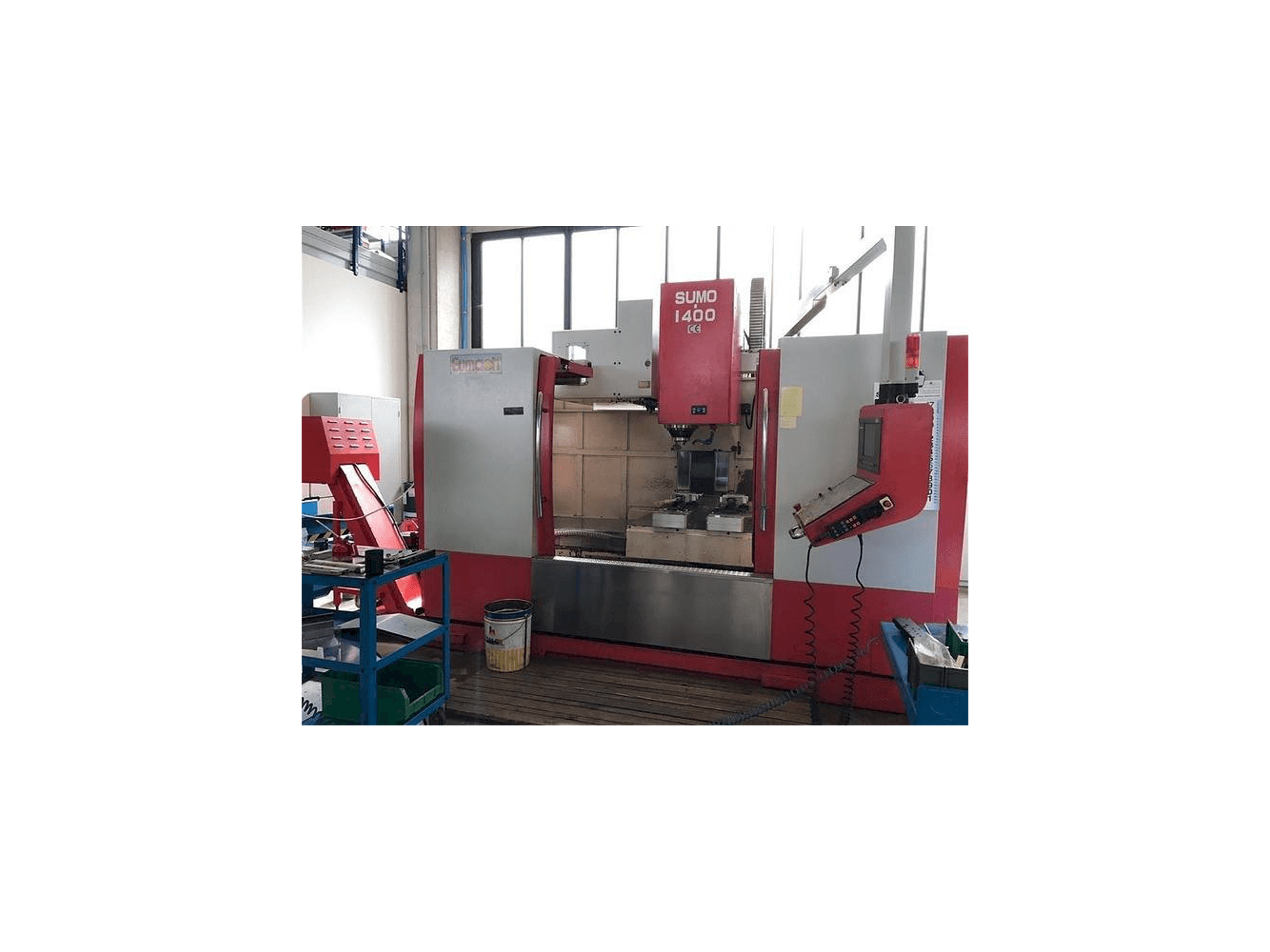 Vue de face de la machine Eumach SUMO 1400