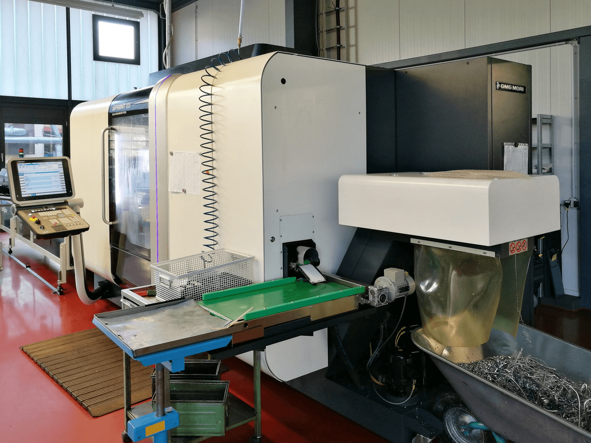 Right view of DMG MORI Sprint 65 3T Machine