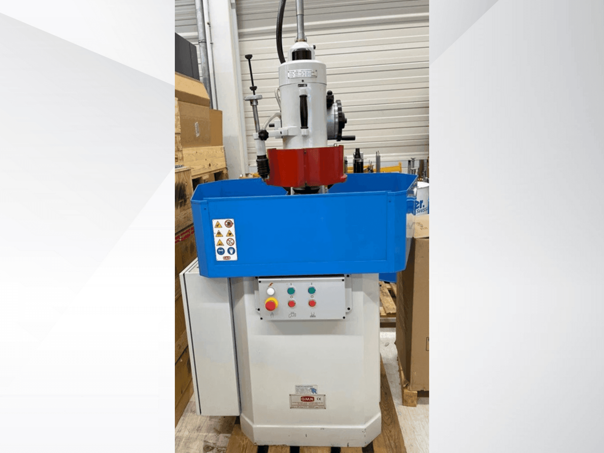 Vue de face de la machine O.M.N. SPR 600x300