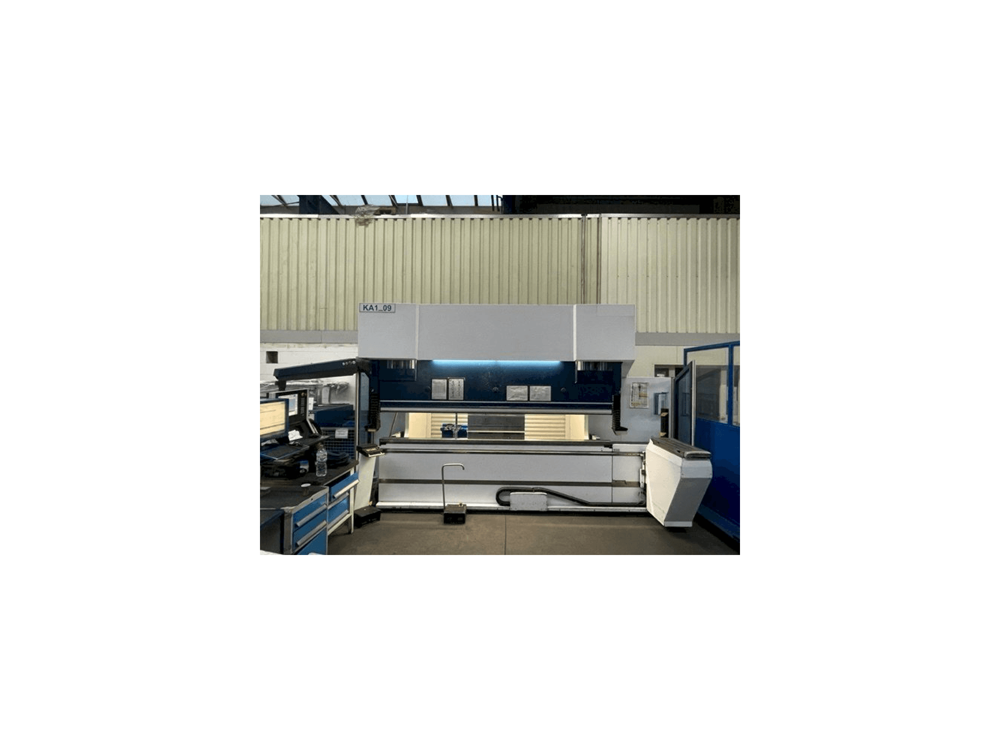 Vue de face de la machine Trumpf TruBend 5130