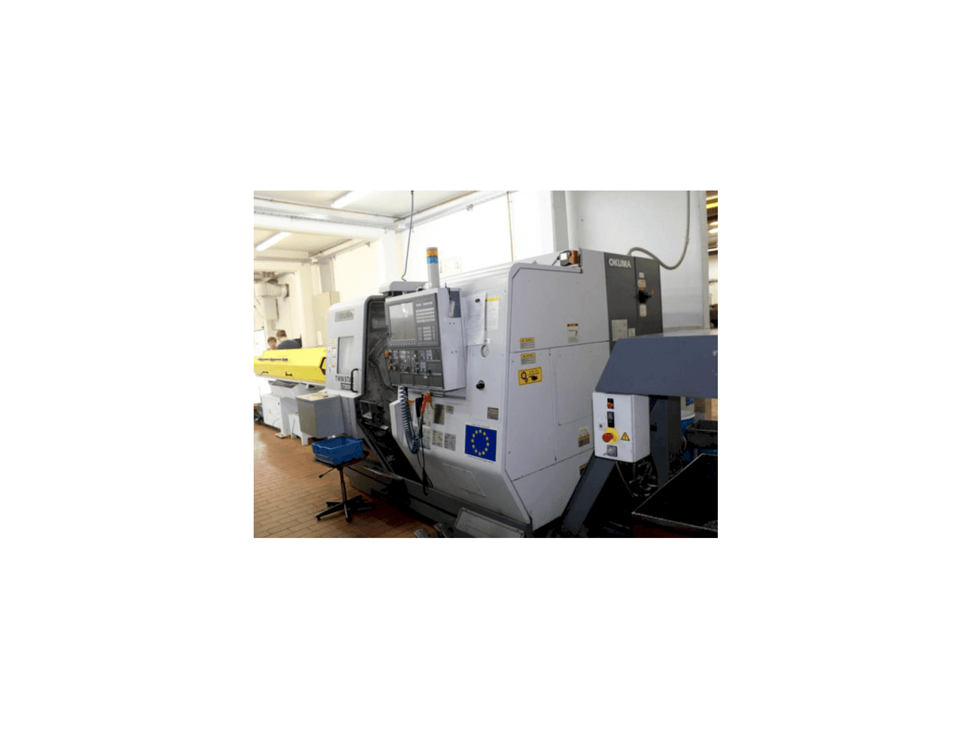 Vue de face de la machine Okuma TWIN STAR LT200-M