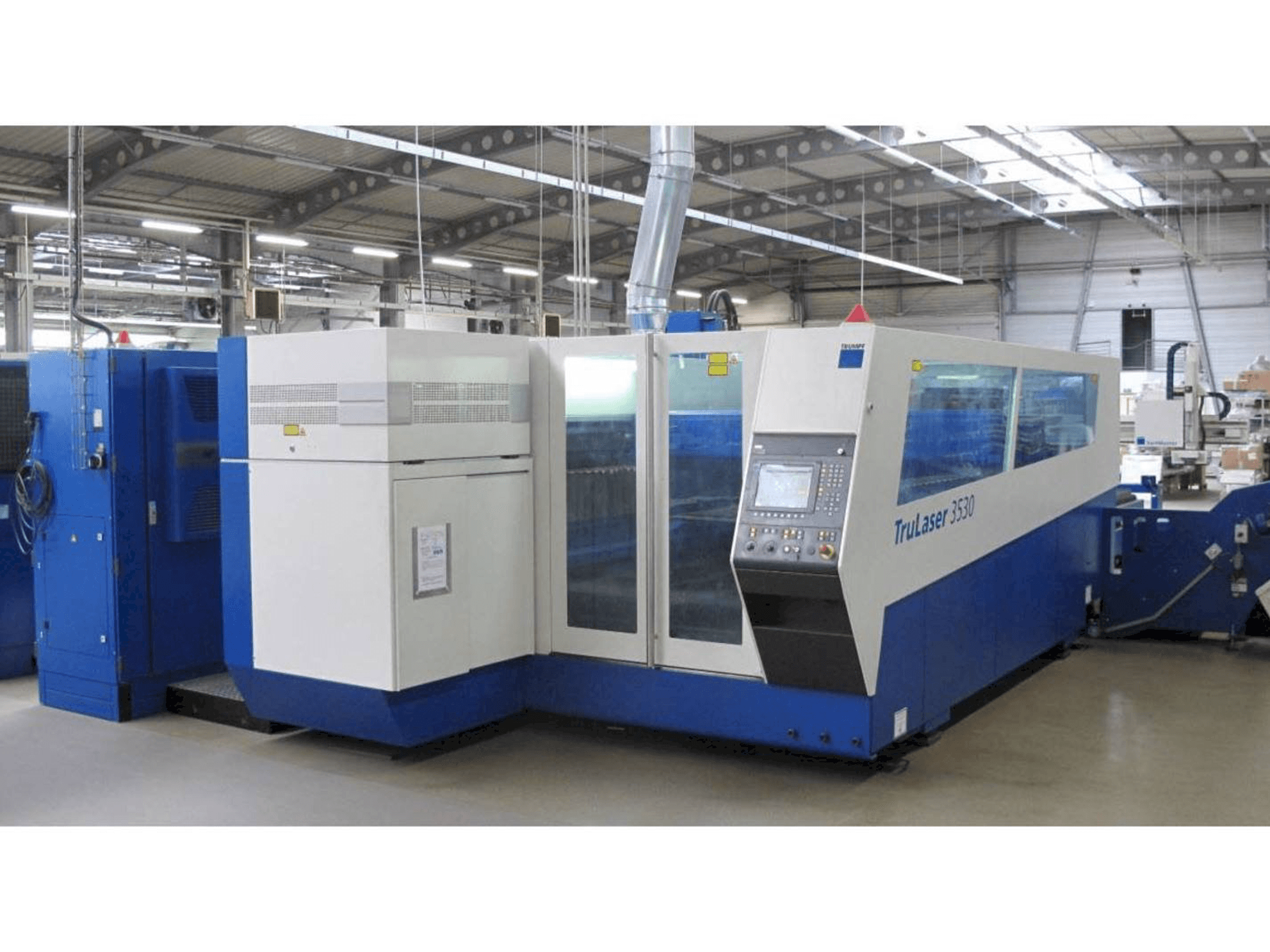 Vue de face de la machine Trumpf TruLaser 3530 + Lift Master