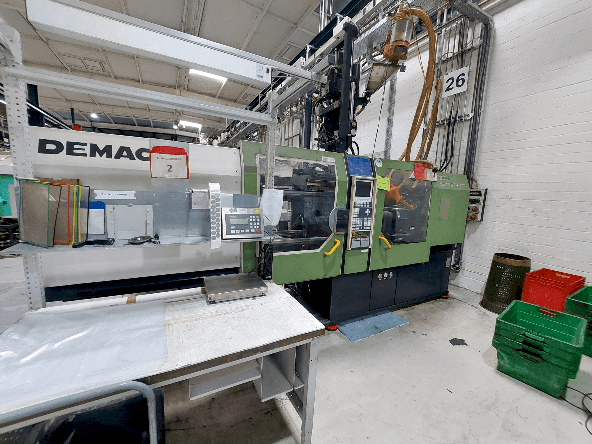 Vue de face de la machine DEMAG D110-310H/120V