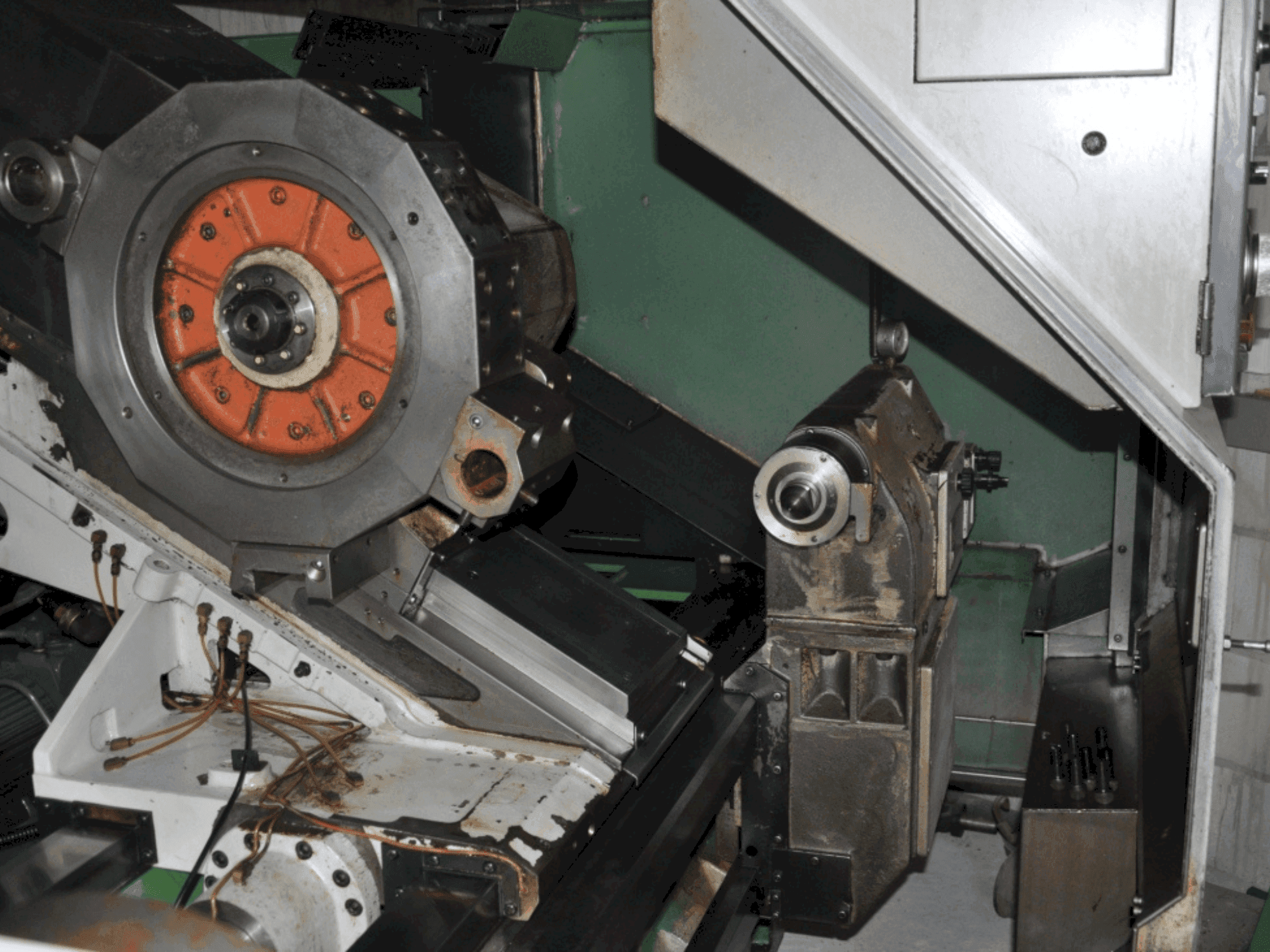 Vue de face de la machine Mazak QT 35 N x 1000