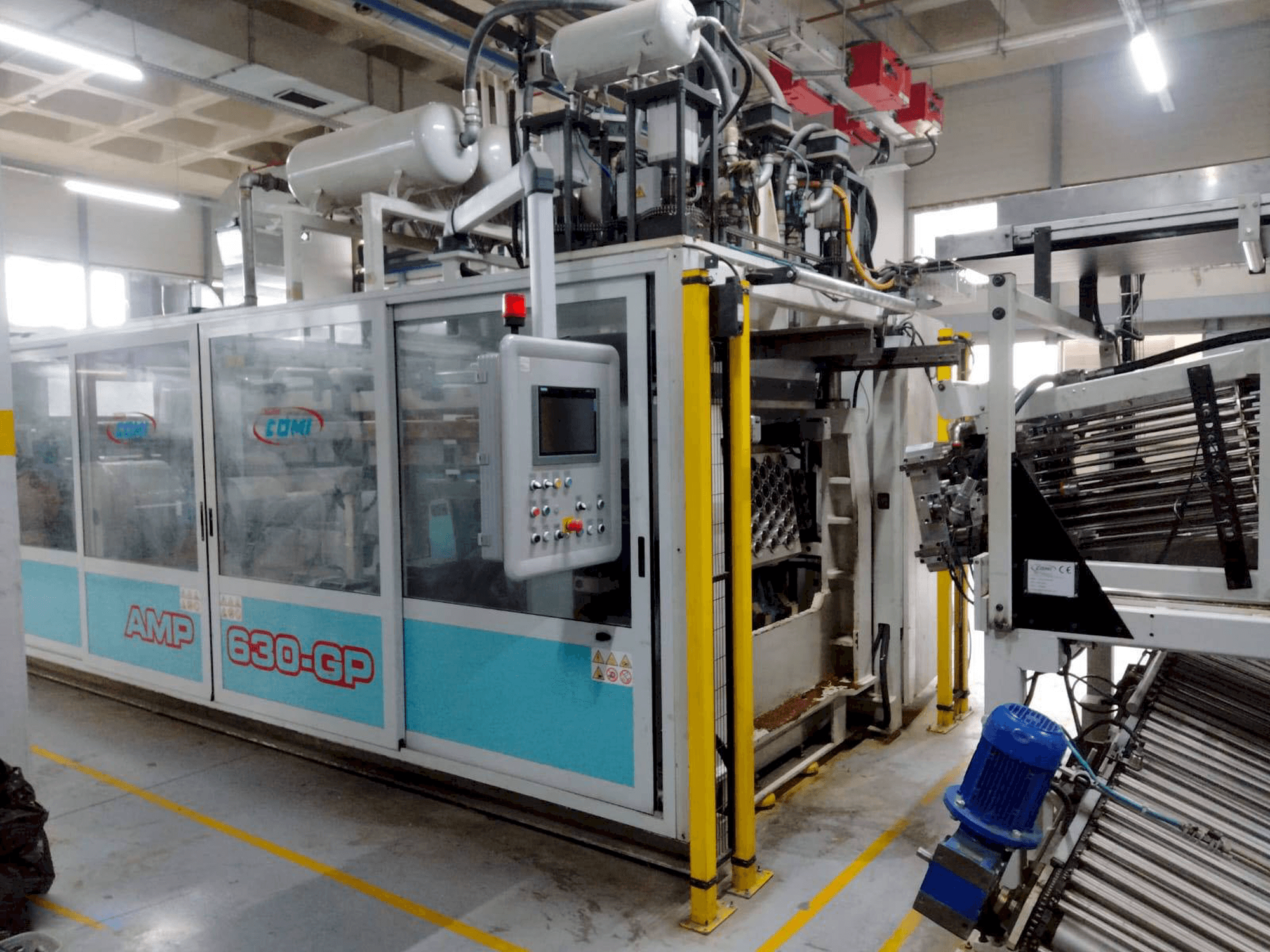 Vue de face de la machine AMUT COMI AMP 630 GP/FL