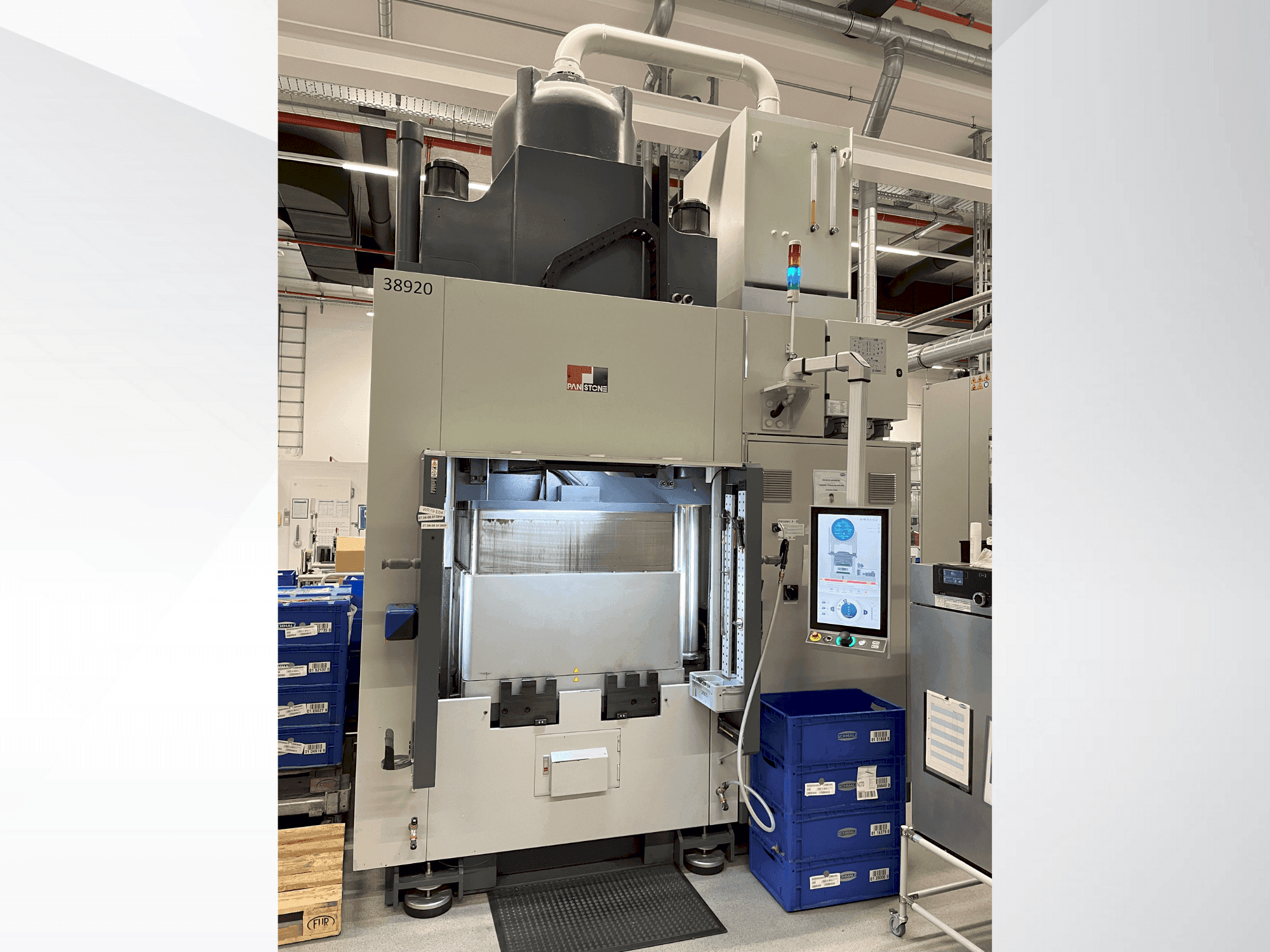 Vue de face de la machine PAN Stone D-V-500-PCD