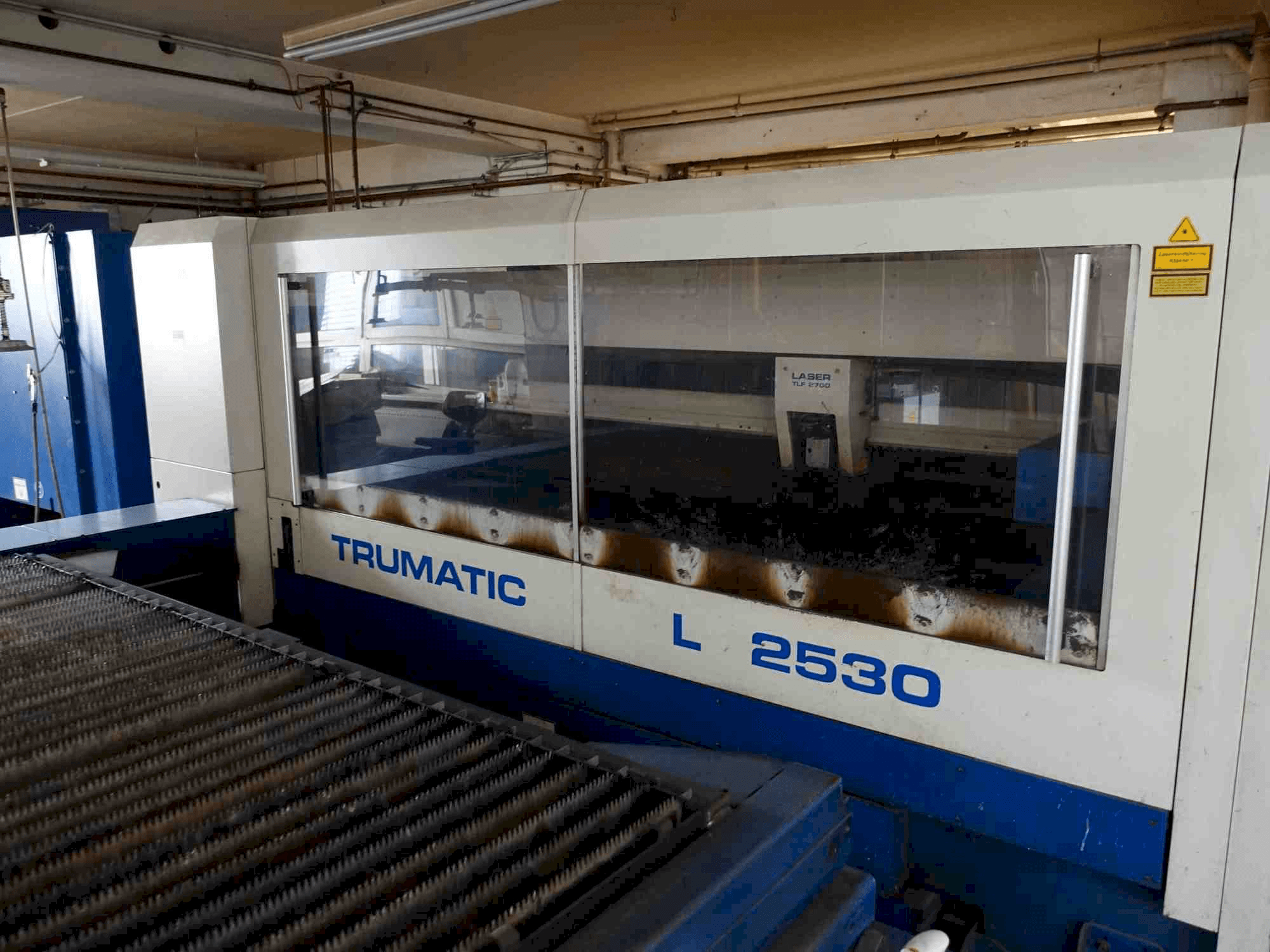 Vue de face de la machine Trumpf Trumatic L2530