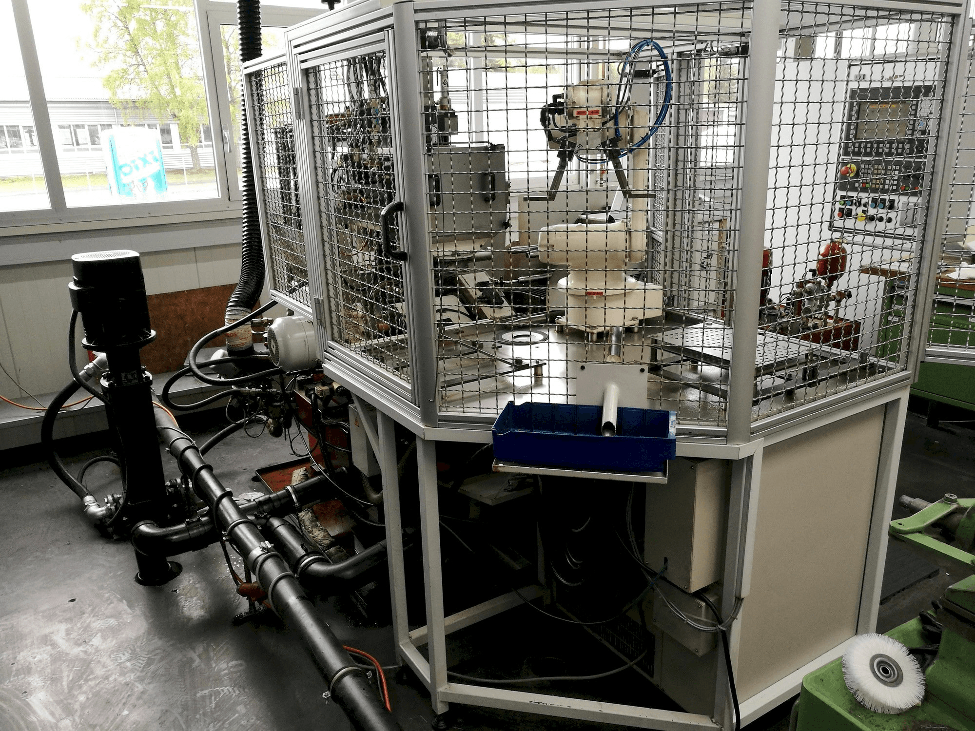 Left side view of Haux NS 435G machine