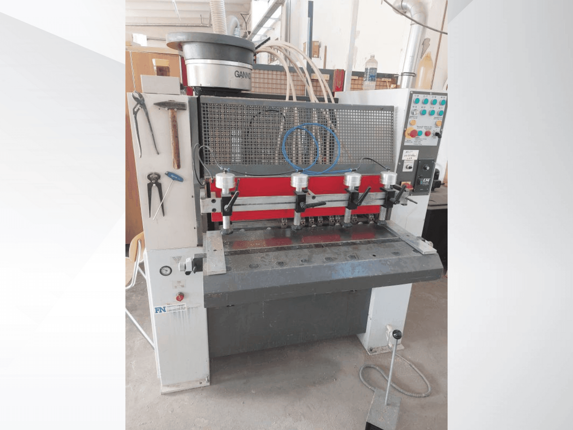 Vue de face de la machine GANNOMAT Elite 25