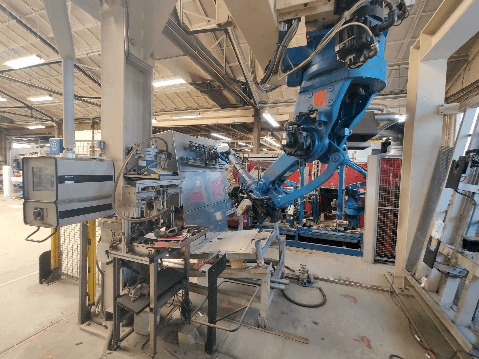 Vue de face de la machine Yaskawa YR-SK45-C000