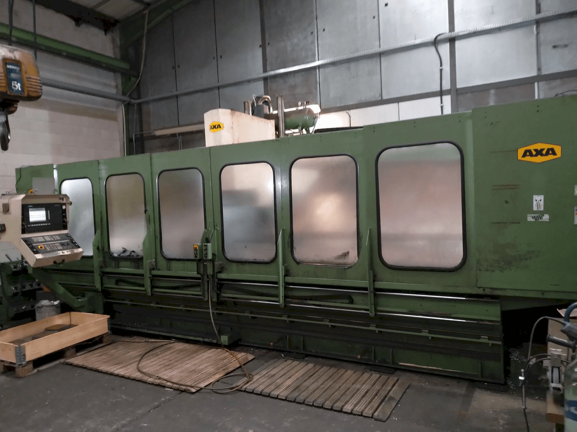 Vue de face de la machine AXA VSC 5000-m