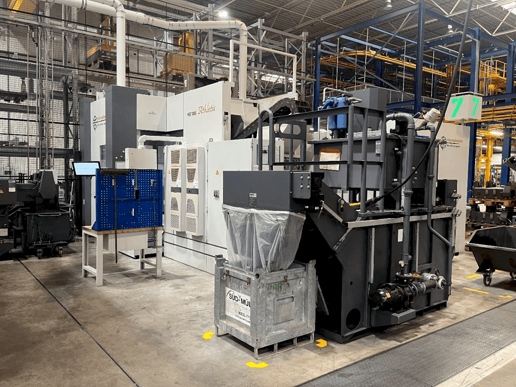 Vue latérale droite de la machine Heckert HEC 1000