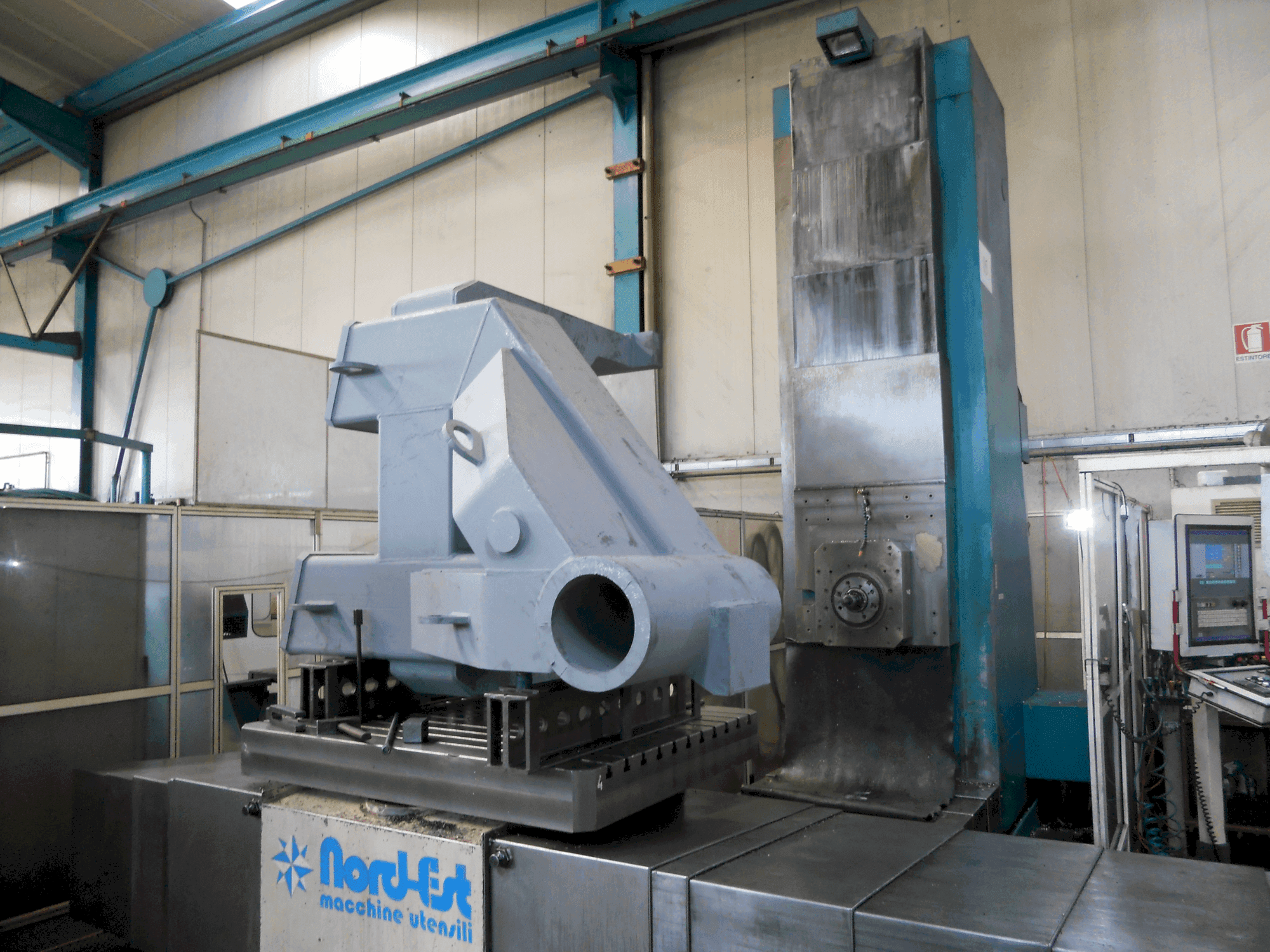 Vue de face de la machine NORDEST HYDRA MP 110