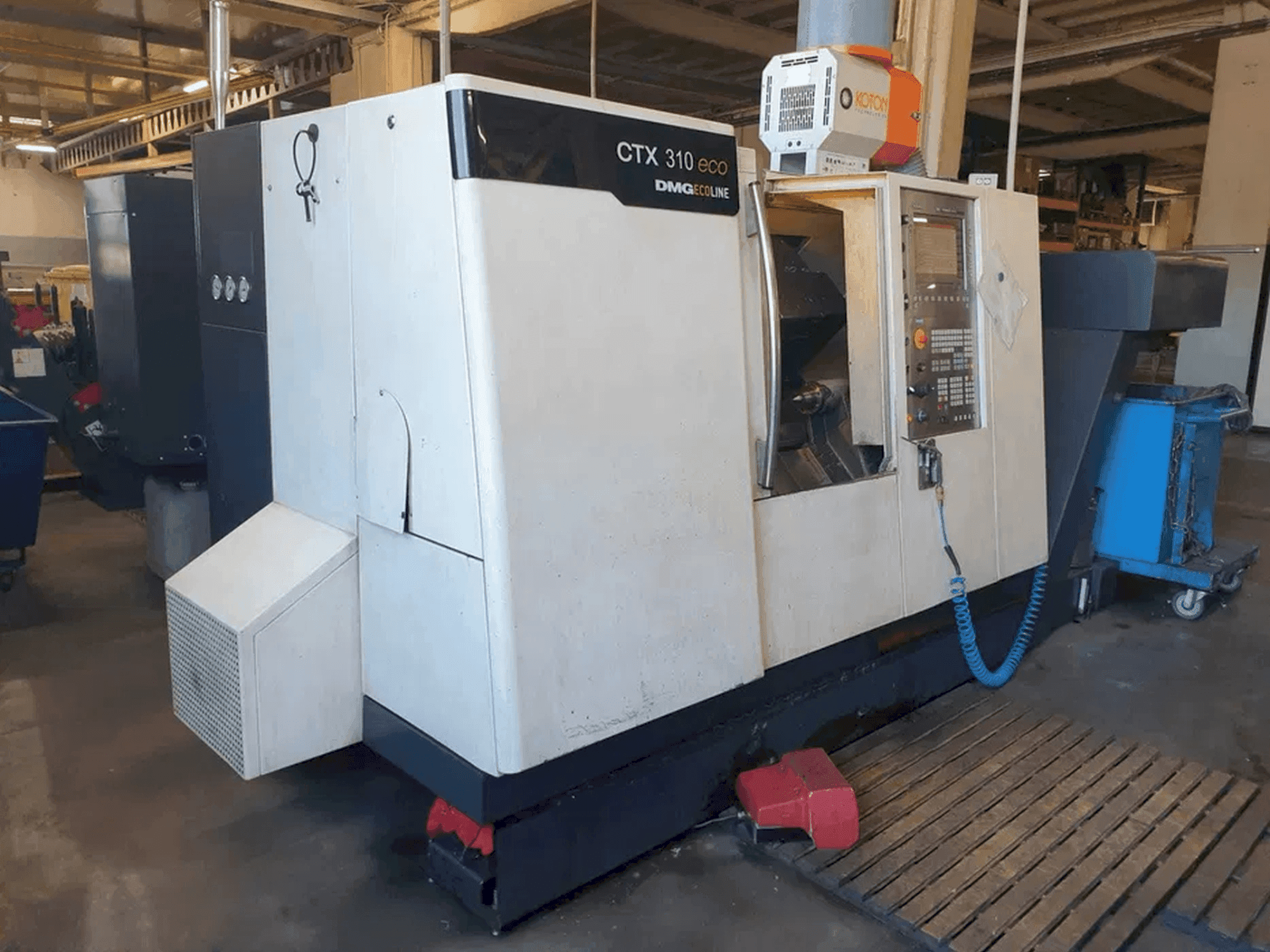 Vue de face de la machine DMG CTX 310 eco
