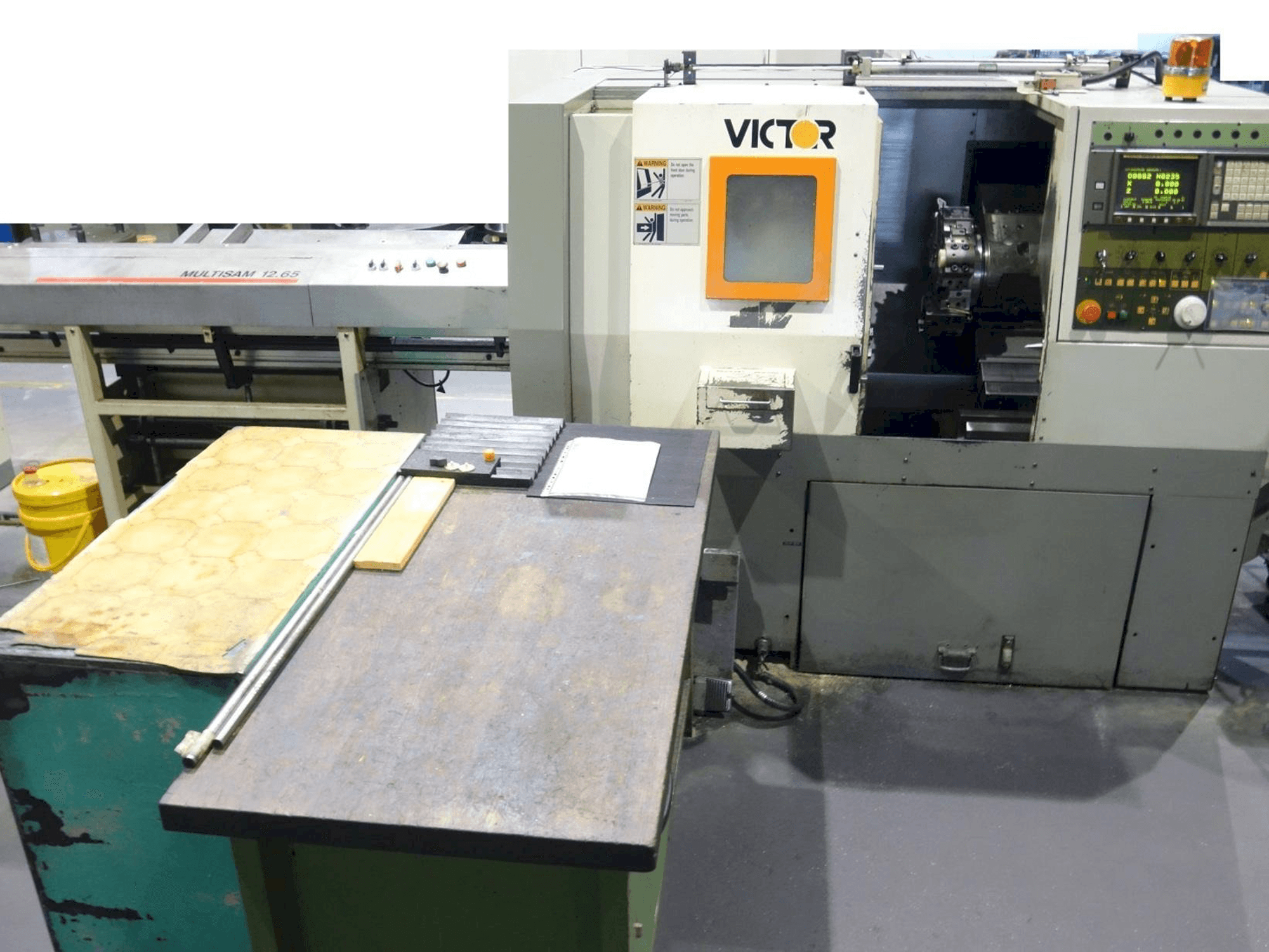 Vue de face de la machine Victor V Turn plus 15 (1996)