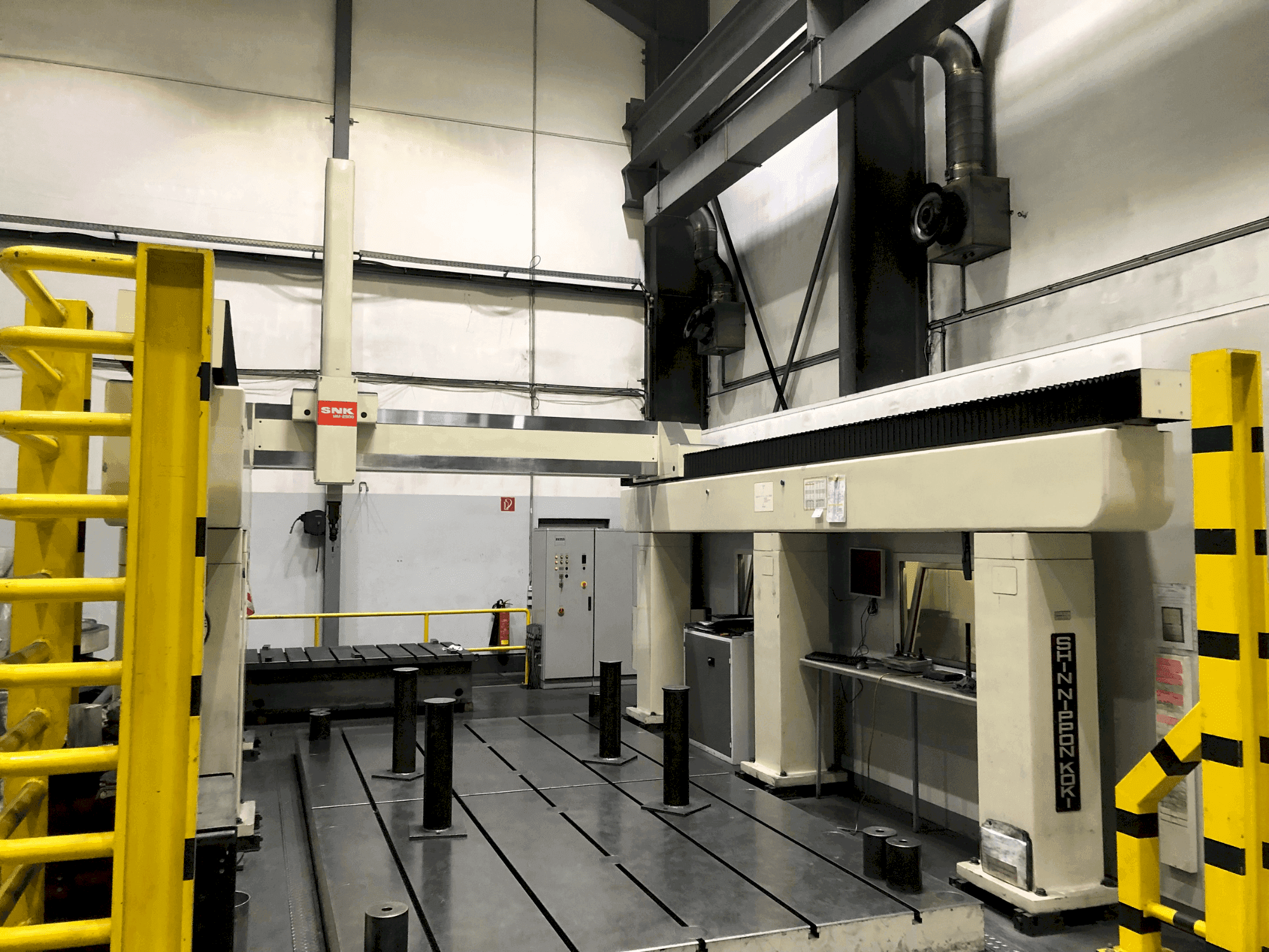 Vue de face de la machine SHIN NIPPON KOKI MM 2500-5012