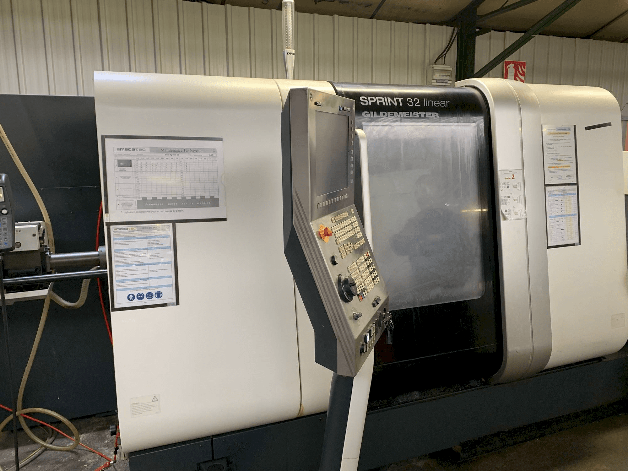 Vue de face de la machine DMG SPRINT 32 linear