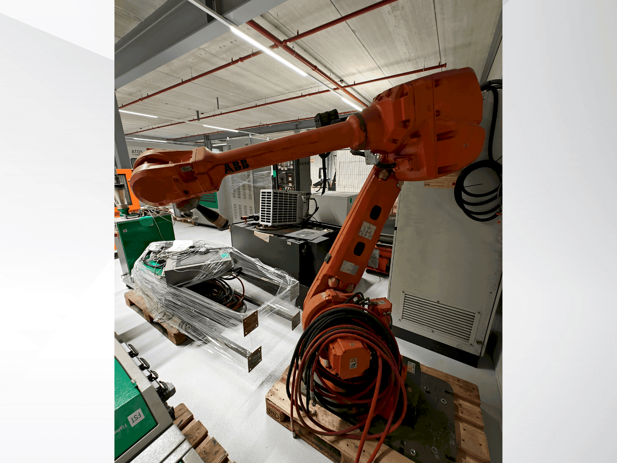 Vue de face de la machine ABB IRB 4600